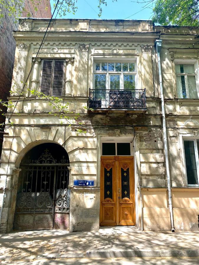 Mariko'S Apartment Tbilisi Buitenkant foto